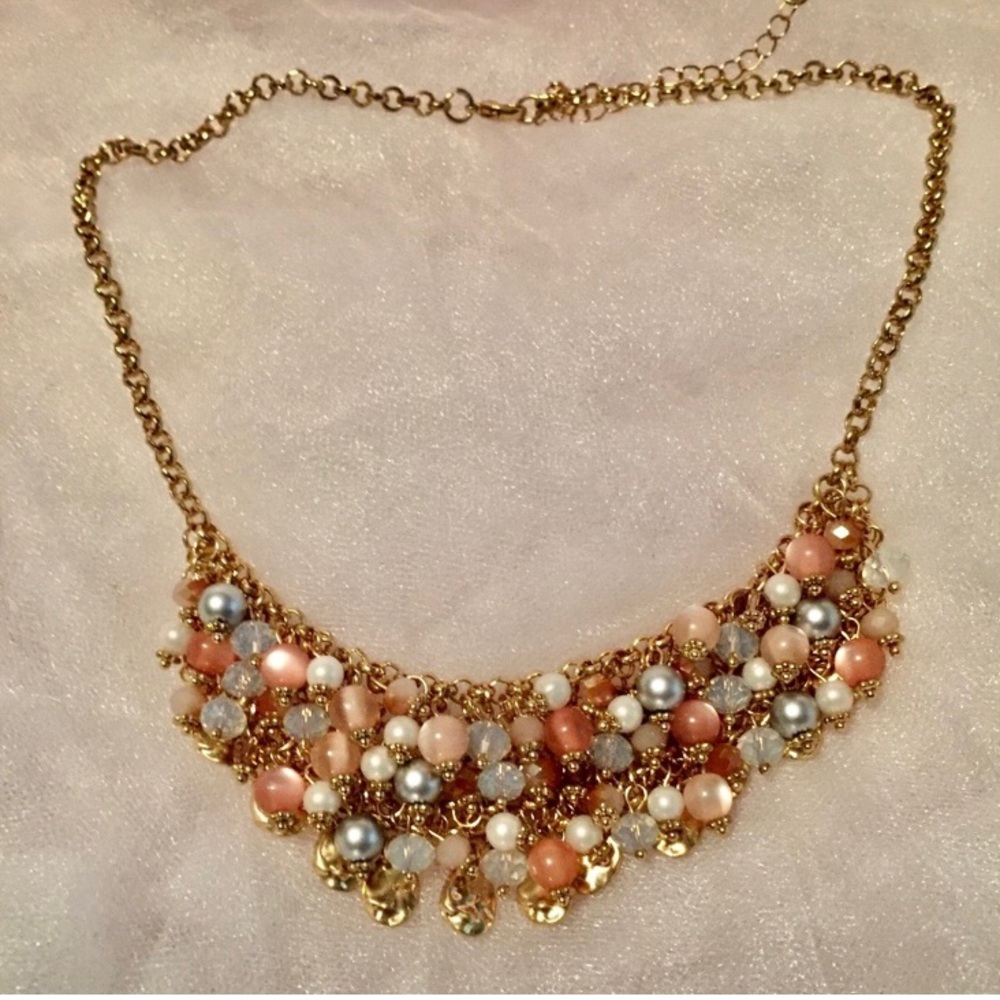 💛🎉🎊✨Host Pick✨💛🎉🎊✨Gorgeous Vintage Necklace 💛🎉🎊✨💛 - Picture 1 of 3